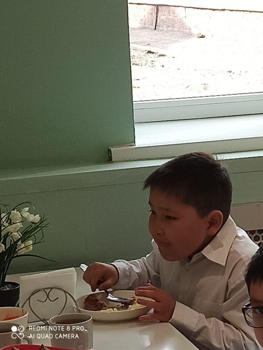 Тамақтану сапасына мониторинг жүргізу жөніндегі комиссияның асхананы