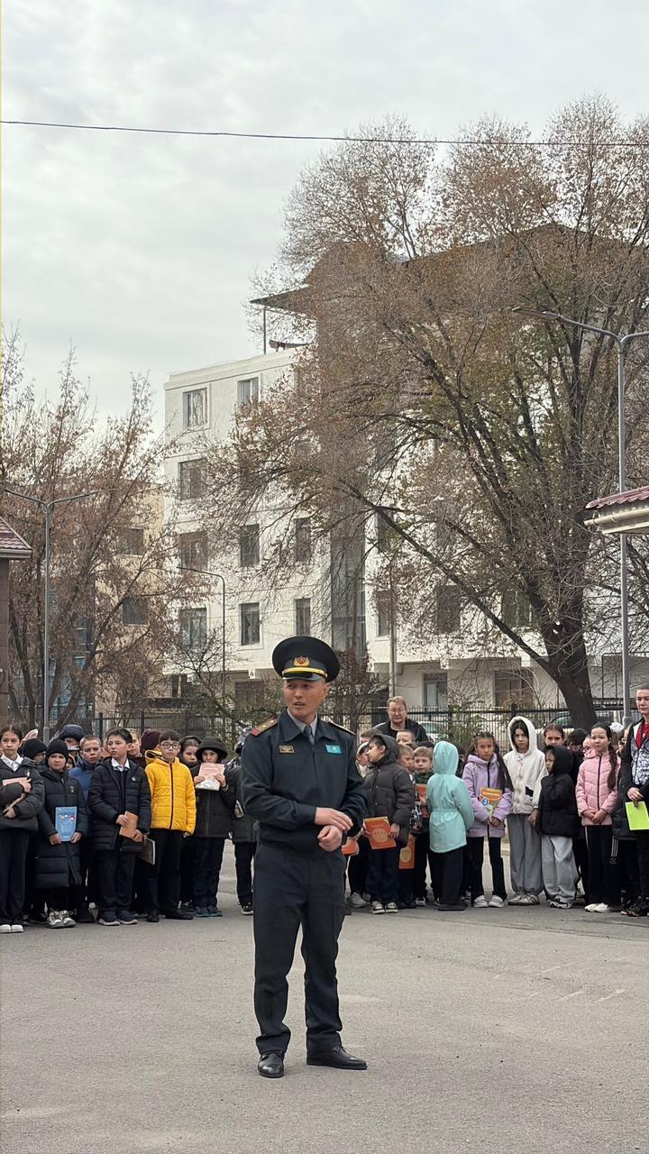 Мектебімізде сейсможаттығу өткізілді. В нашей школе проведена сейсмотренировка!